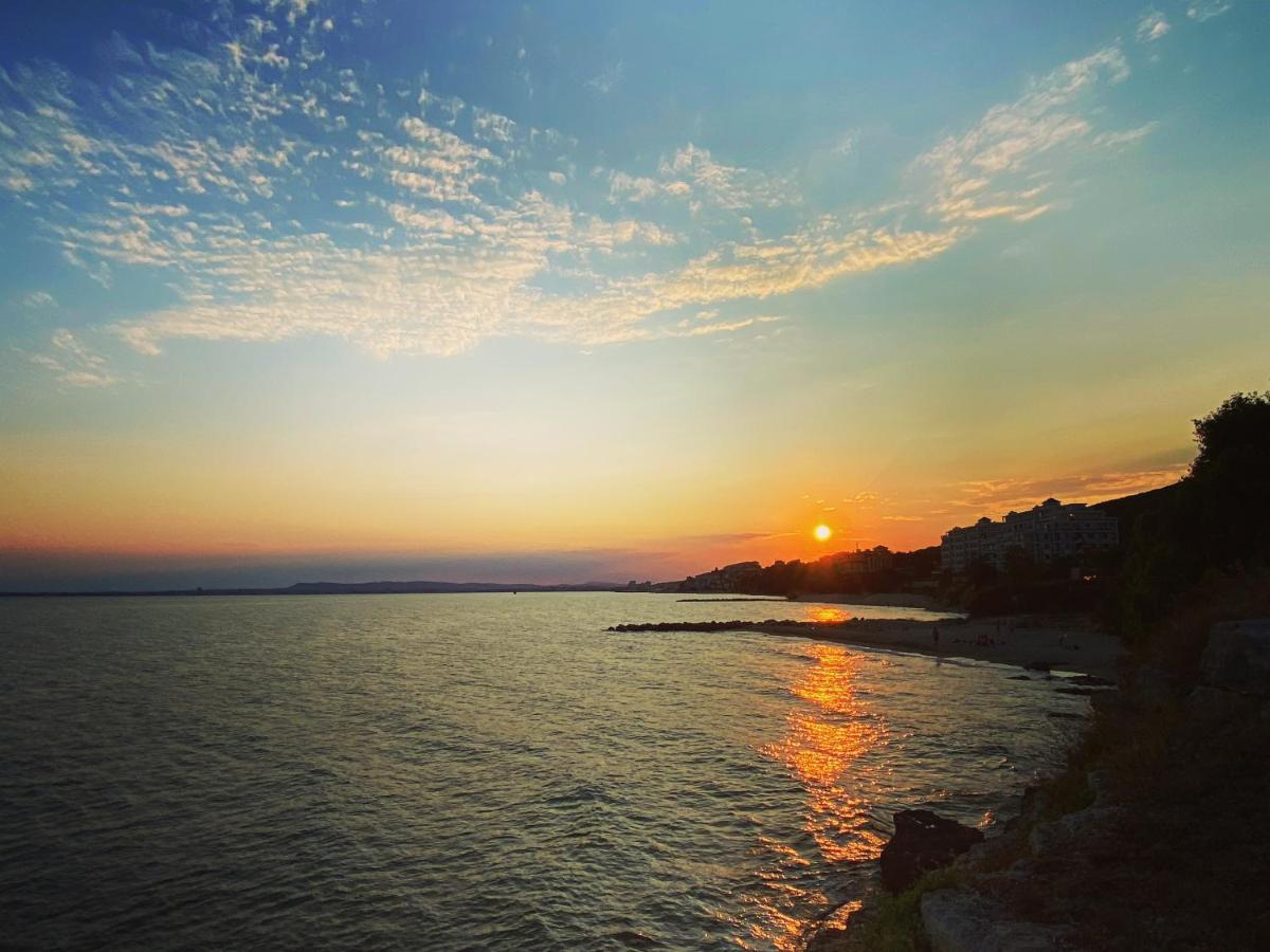 Sea View Panoramic Apartments, Fort Noks Crown Club Sveti Vlas Luaran gambar